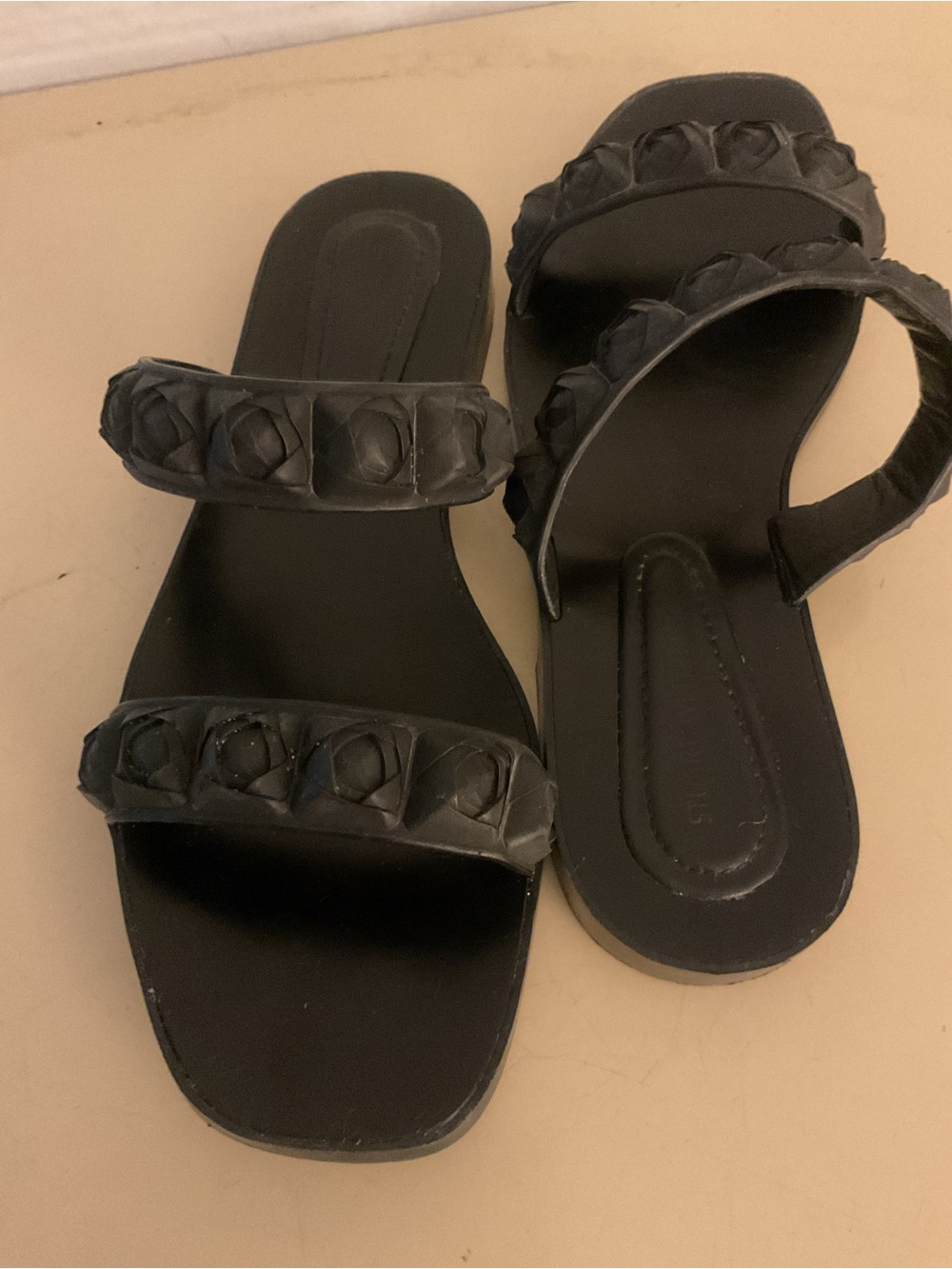 Stuart Weitzman Black rubber  Braided Rosita flat Slide Sandals US 7